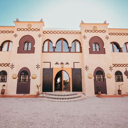 Traditional Riad Merzouga Dunes Buitenkant foto