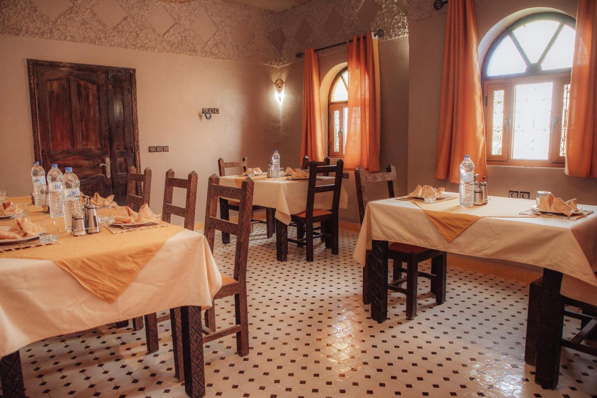 Traditional Riad Merzouga Dunes Buitenkant foto