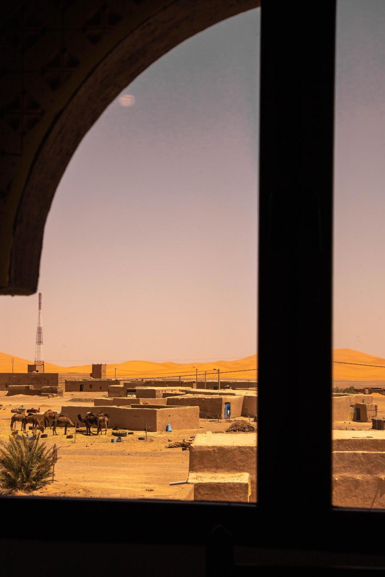 Traditional Riad Merzouga Dunes Buitenkant foto