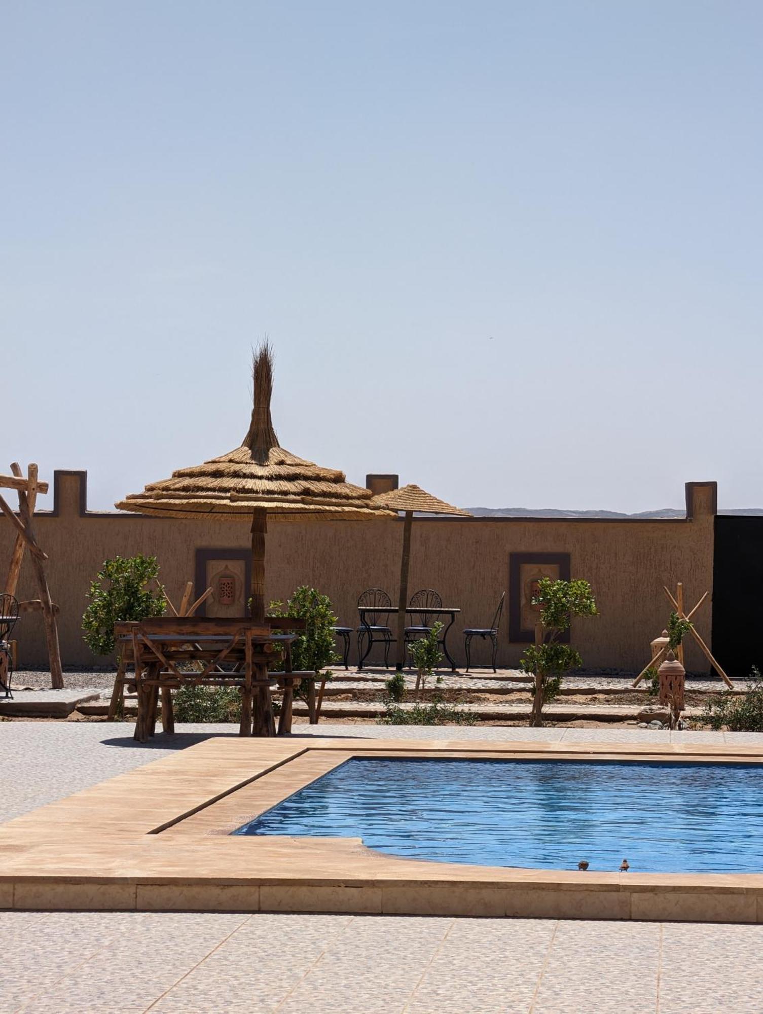 Traditional Riad Merzouga Dunes Buitenkant foto
